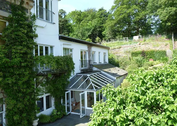 Yewfield Vegetarian Guest House