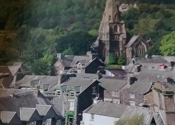 The Lakes B And B